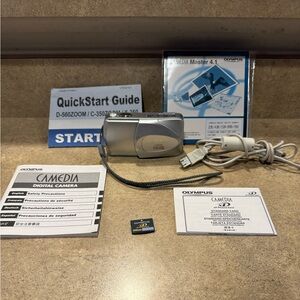Olympus CAMEDIA D-560 Zoom 3.2MP Digital Camera & XD Card, Manuals - TESTED